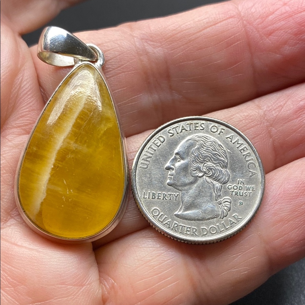 Yellow Lace Agate Pendant in Solid Sterling Silver 925 - Picture 8 of 8
